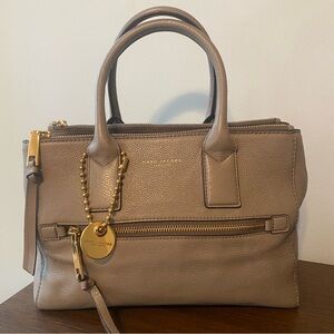Marc Jacobs Grey Satchel Timeless Elegance
